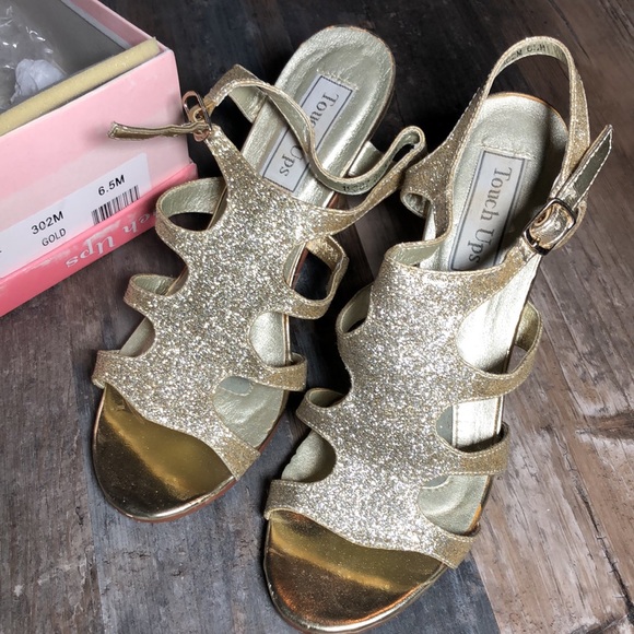 Gold Aphrodite heels 6.5 - Picture 2 of 8